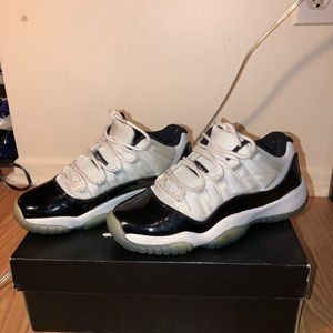 Air Jordan 11 low concord